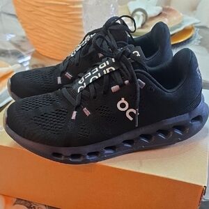 On CLOUDS Running Black and Gray Sneakers Like New Fits Like 8 1/2